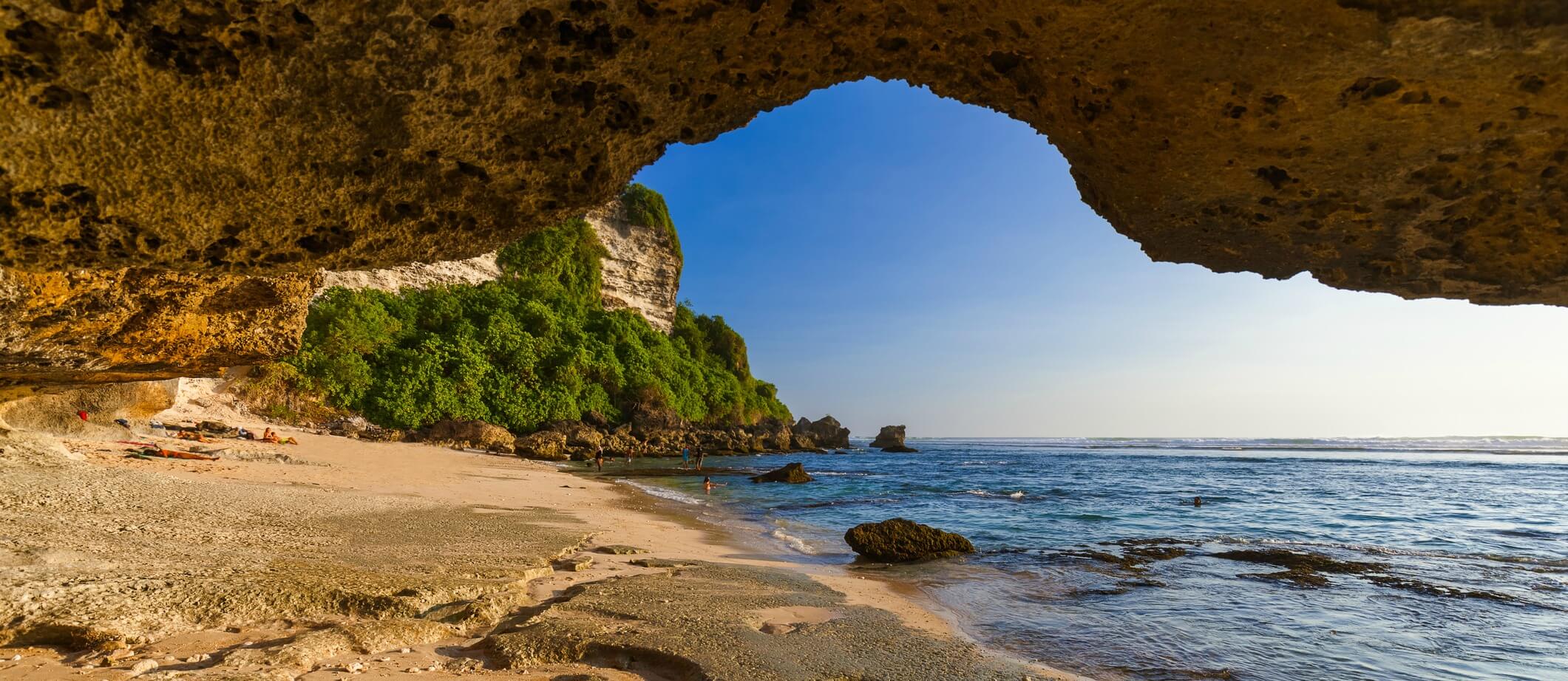 uluwatu-beach