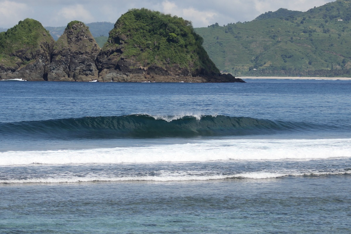 mawi surfing spot