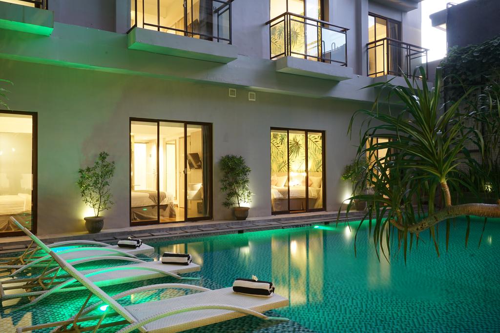 seminyak-beach-hotels