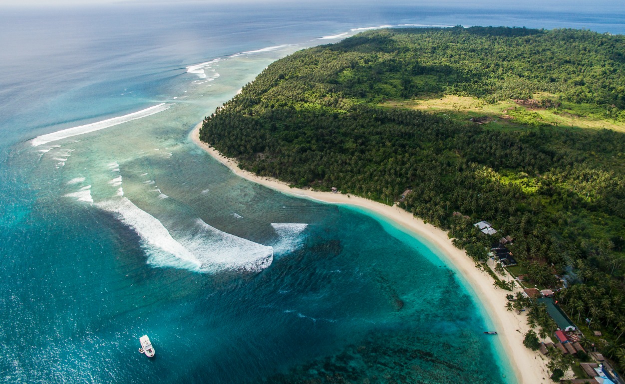 Lances Left Surf Spot